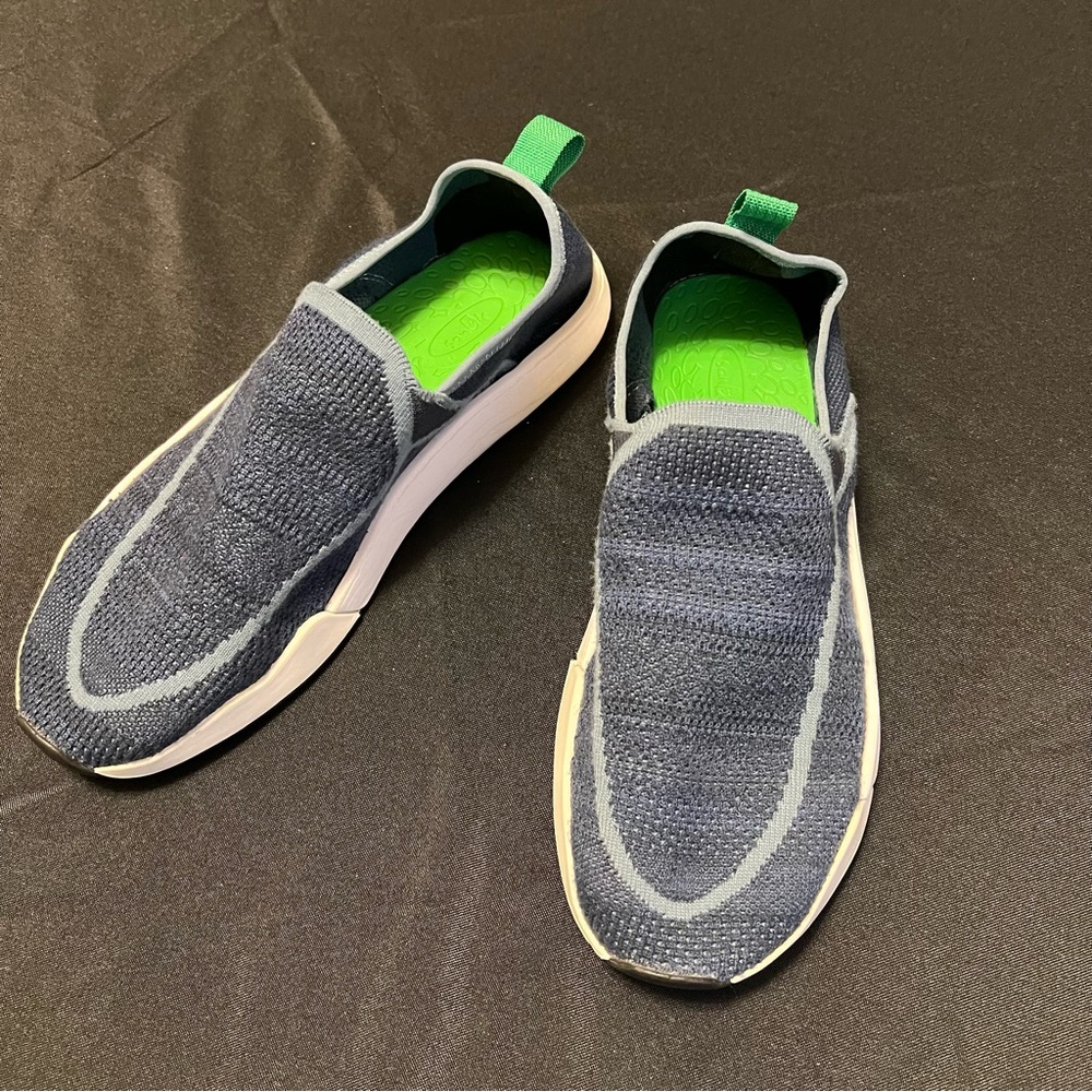 Sanuk Blue and Green Slip-On Sneakers with Stretchy Fit